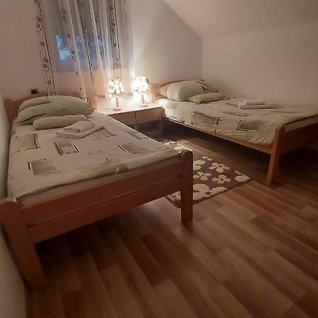 Apartment Slap Rakovica Εξωτερικό φωτογραφία