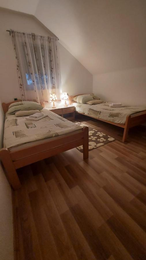Apartment Slap Rakovica Εξωτερικό φωτογραφία